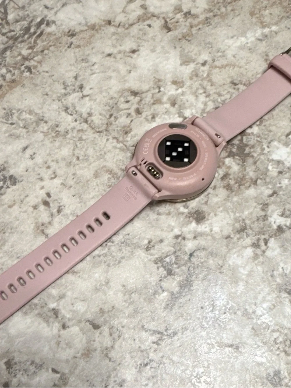 Garmin Venu 3sPink Silicone Smartwatch with Gold Bezel